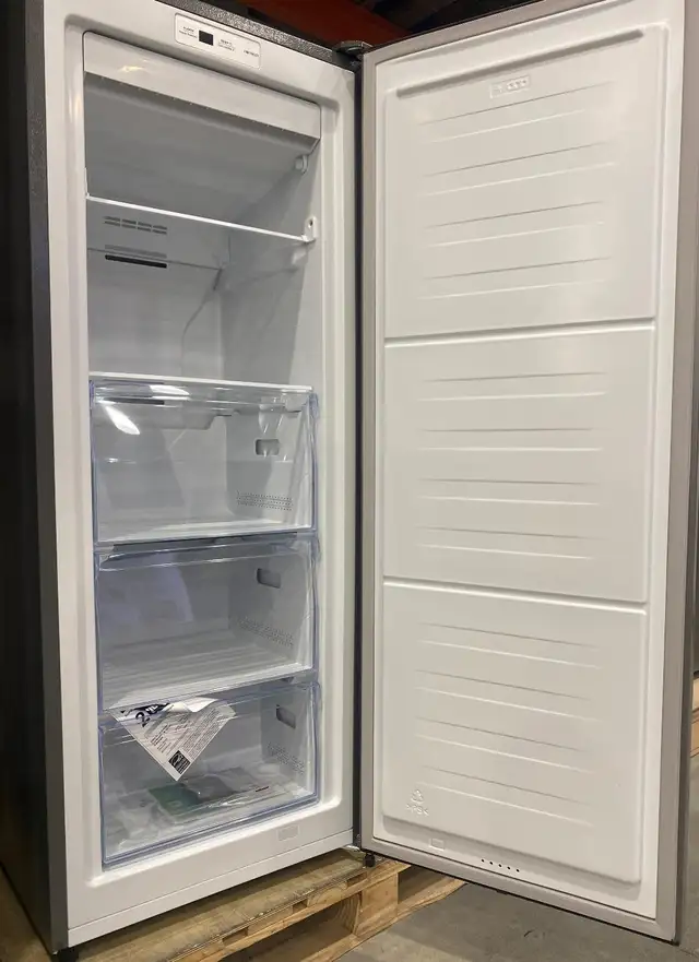 Standup Freezer, Hisense 6 cu, - Photo 2