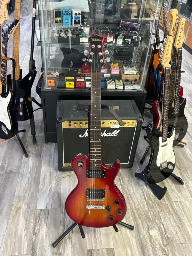 Silvertone SSL 1 Electic Guitar