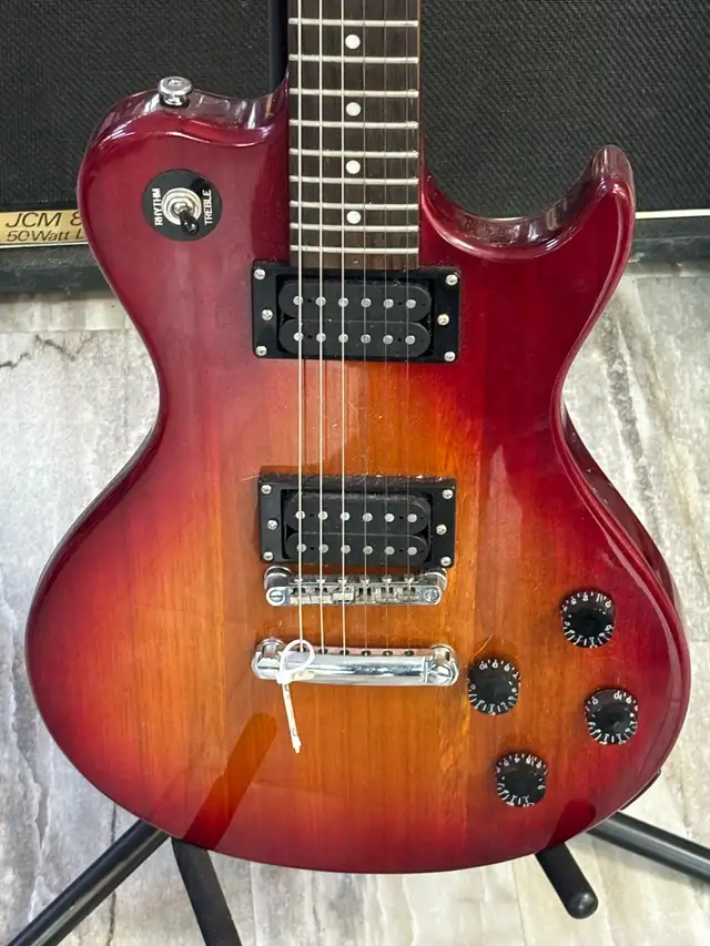 Silvertone SSL 1 Electic Guitar - Photo 2