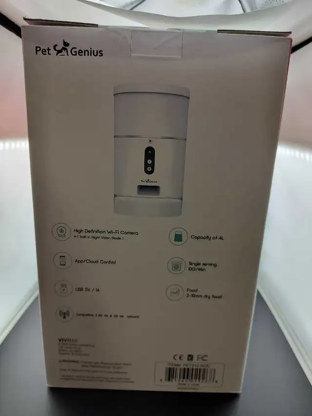 Pet Genius Smart Feeder with Live wifi camera - Photo 2