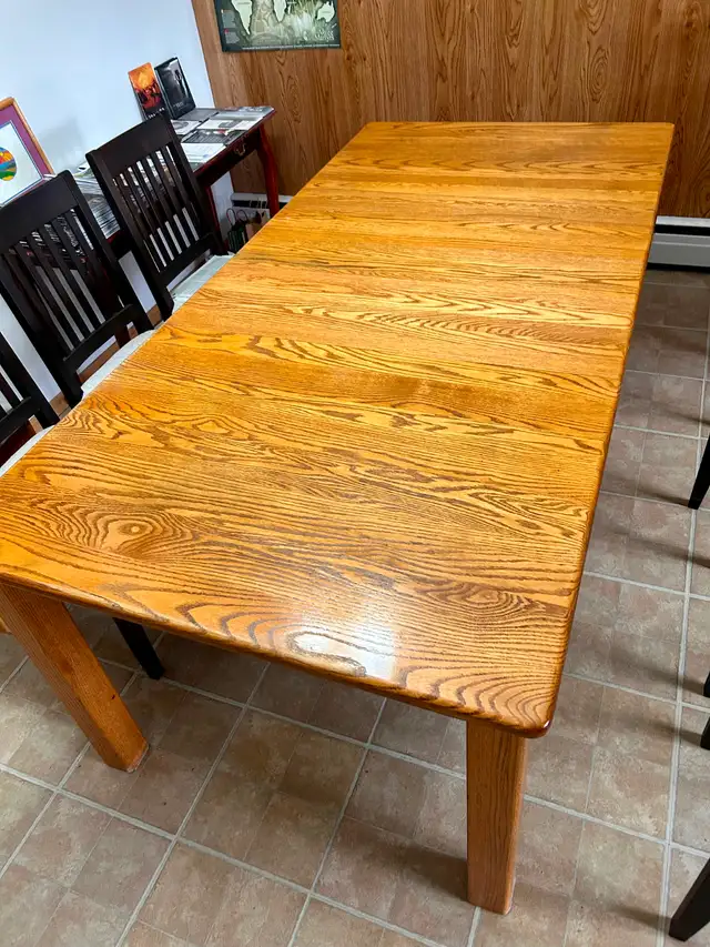 For Sale: Solid Oak Dining Room Table - Photo 2