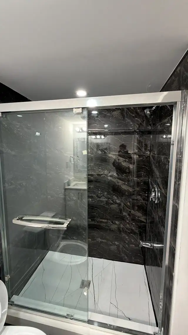 Studio   1 Bed Unit w/ 2 Baths – Kennedy & Mayfield - Photo 6