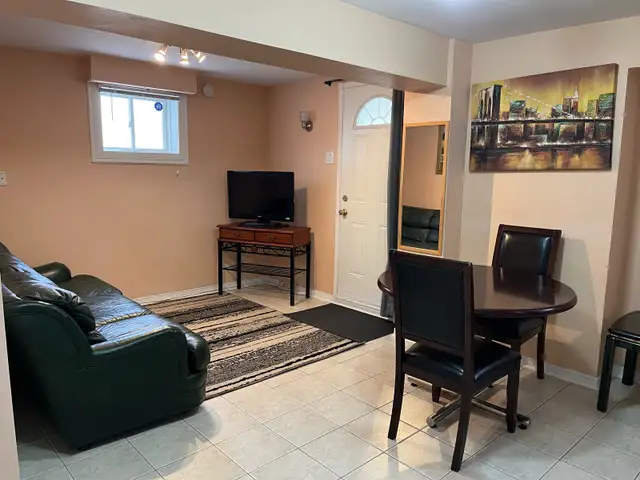 furnished 1 bed basement - Photo 2