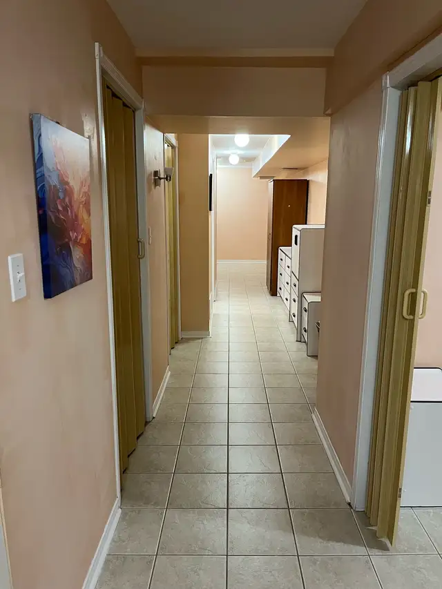 furnished 1 bed basement - Photo 5