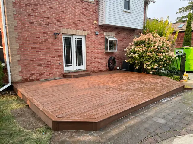 Composite Deck - Photo 2