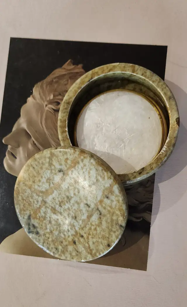 Vintage Marble Box and Capiz Shell Coasters - Photo 2