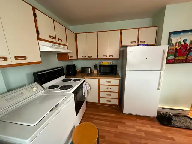 Pour 1er juillet . 5 1/2 , 2 chambres. Centre ville. - Photo 3