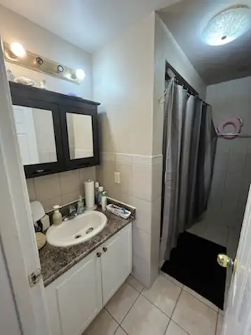 Studio-like room with a balcony, all included, Wilson & Bathurst - Photo 9