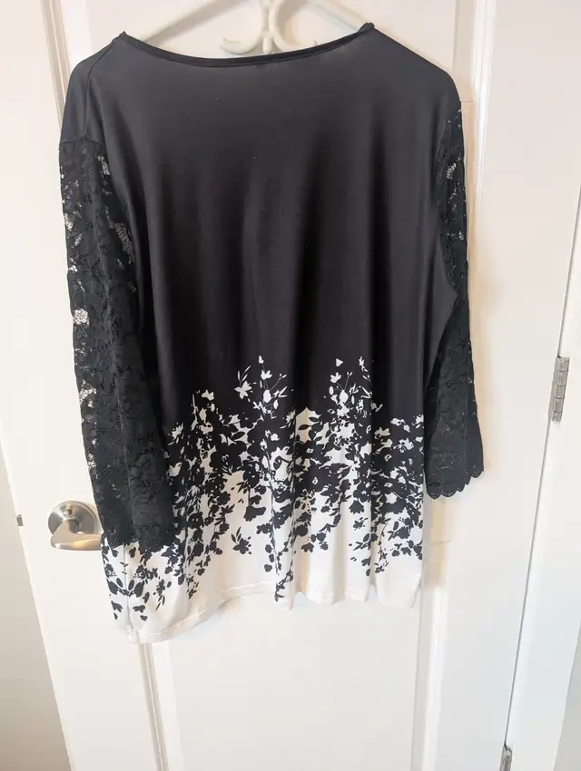 ladies black and white floral top