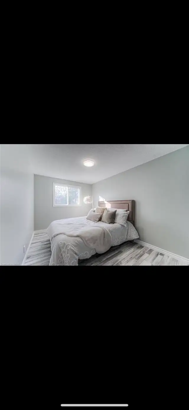 Beautiful 3 beds, 1 washroom for rent! - Photo 10