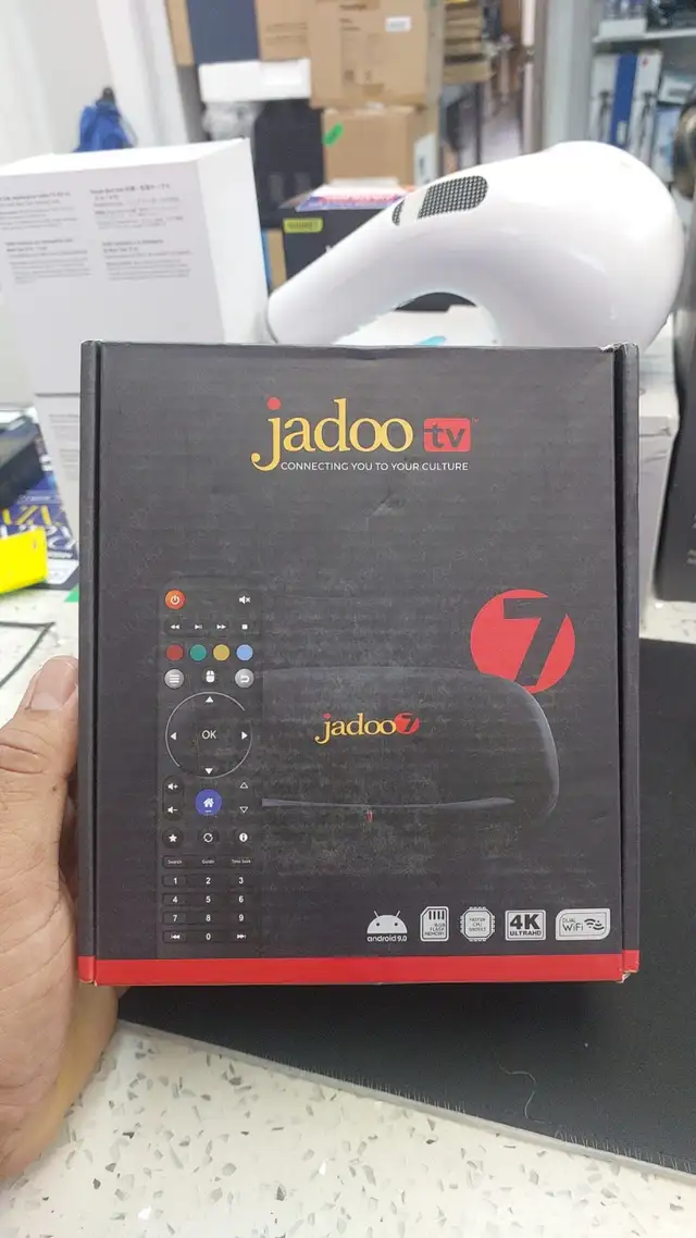 Jadoo Tv 7 -  Box with Remote
