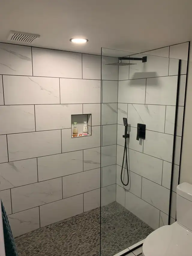 Carpenter taking on more work - Photo 4