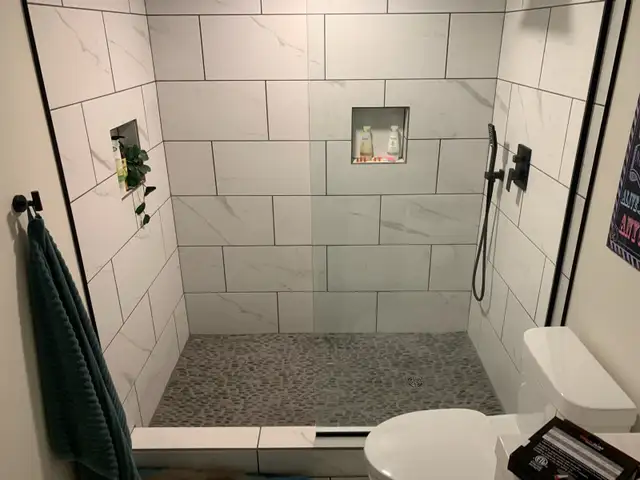 Carpenter taking on more work - Photo 5