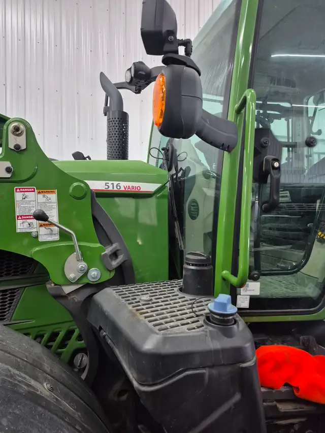 2023 fendt 516 loader tractor - Photo 2