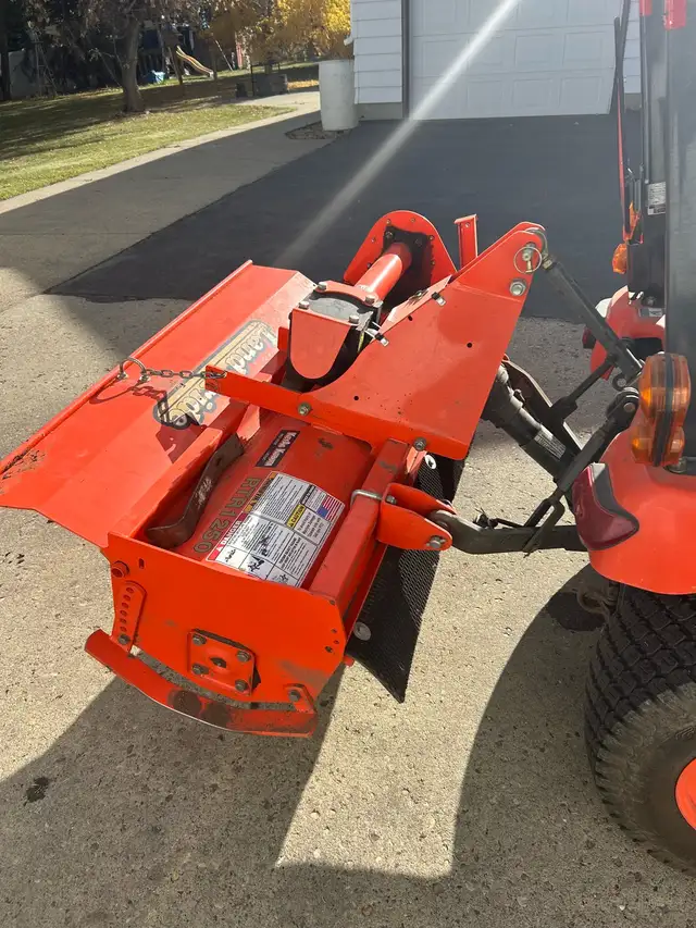 lawn equipment - Photo 2