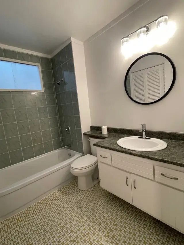 Magnifique 5 1/2 dans Ville d'Anjou - Photo 2