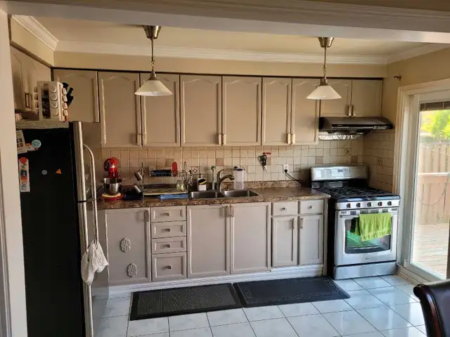 Master bedroom in Heartland Mississauga - Photo 6