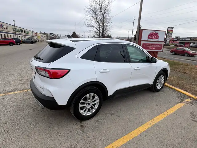 2020 Ford Escape SE - Photo 3