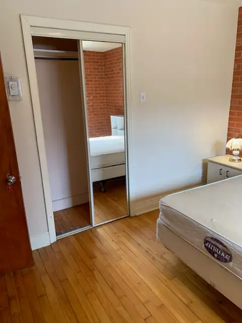 Chambre non loin du métro L'Assomption (5-10 minutes) - Photo 2