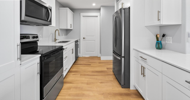 Executive 2 Bed 2 Bath Apartment Chartlottetown - Photo 6