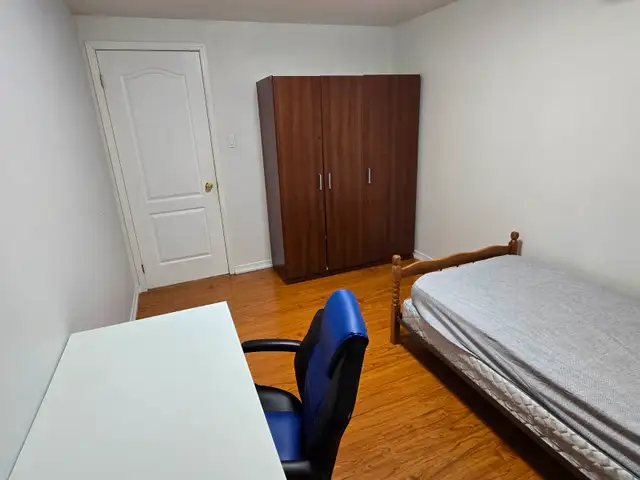 Room for Rent / North York / York Uni. Village - Photo 2