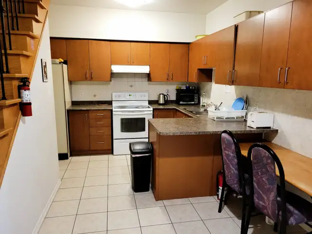 Room for Rent / North York / York Uni. Village - Photo 4