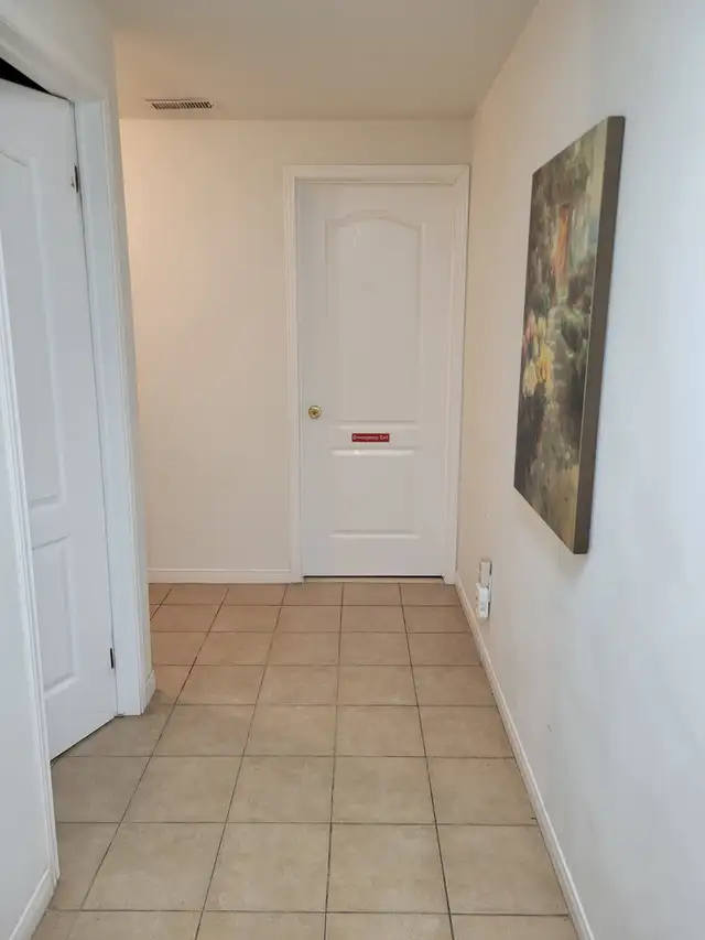 Room for Rent / North York / York Uni. Village - Photo 5