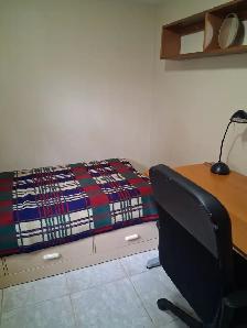 Room for rent - Photo 3