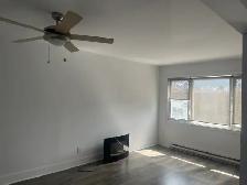 À louer 4 1/2 Renové propre Disponible immédiatement - Photo 2