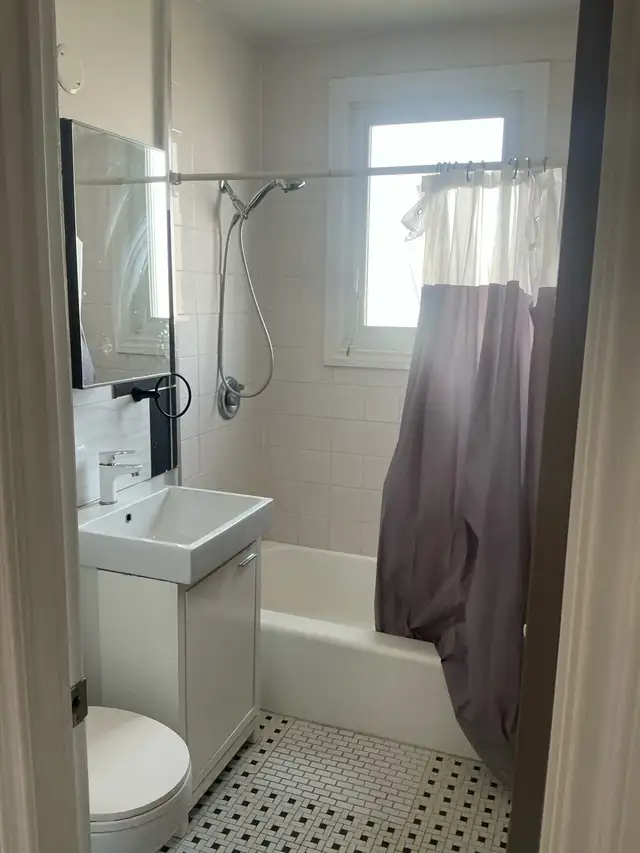 À louer 4 1/2 Renové propre Disponible immédiatement - Photo 5