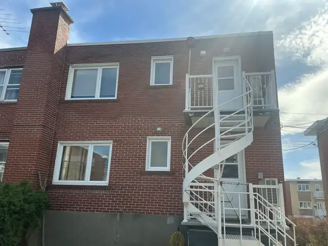 À louer 4 1/2 Renové propre Disponible immédiatement - Photo 9