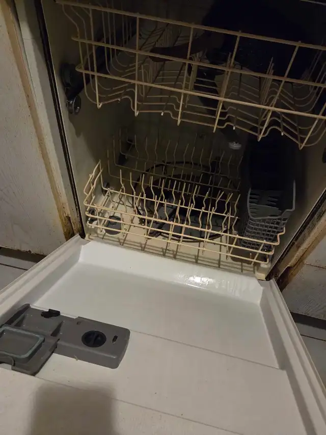 working dishwasher - Photo 2