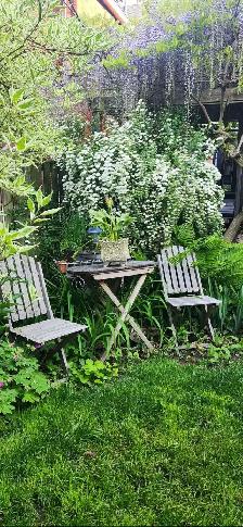 Vintage Folding Wood Slat Bistro Patio Set