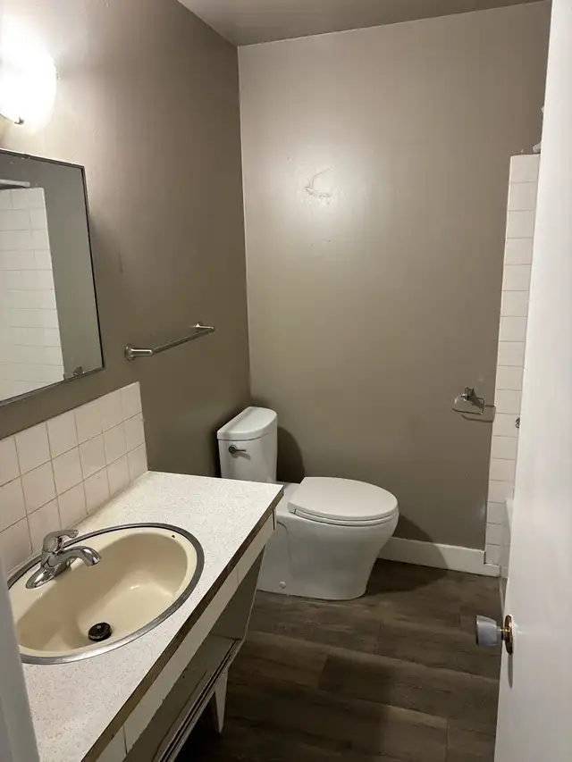 1-Bedroom Suite for Sublet – Available Immediately - Photo 4