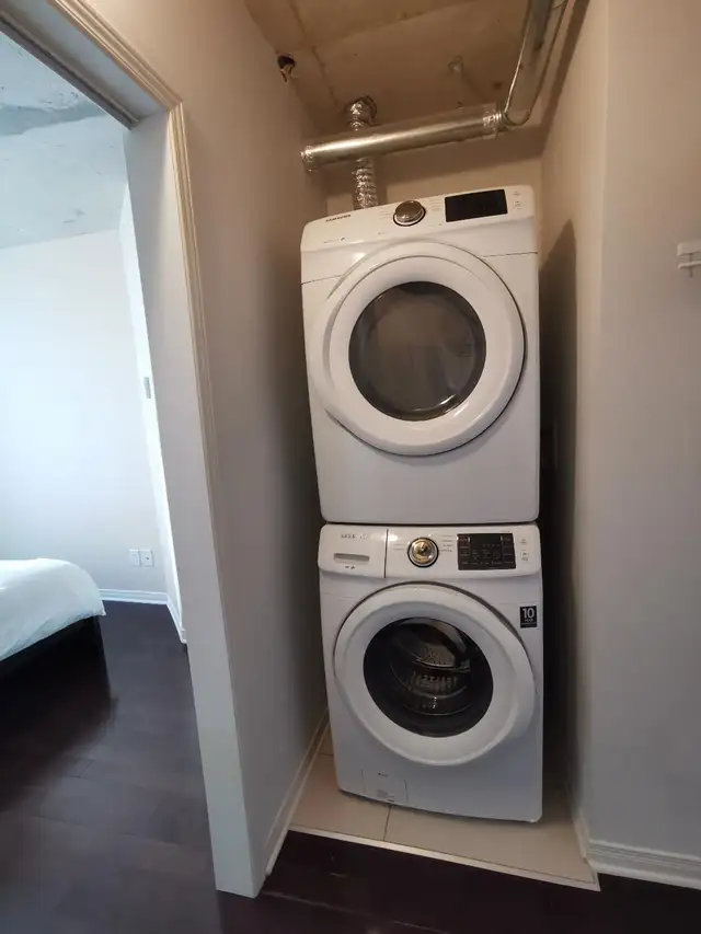 1 bedroom condo for rent - Heart of Downtown 1235 Bishop - Photo 8