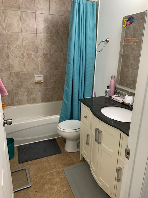 Large 1 BDRM in Old Strathcona! Excellent Location, Renovated! - Photo 6