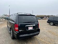 2010 Chrysler town & Country - Photo 4