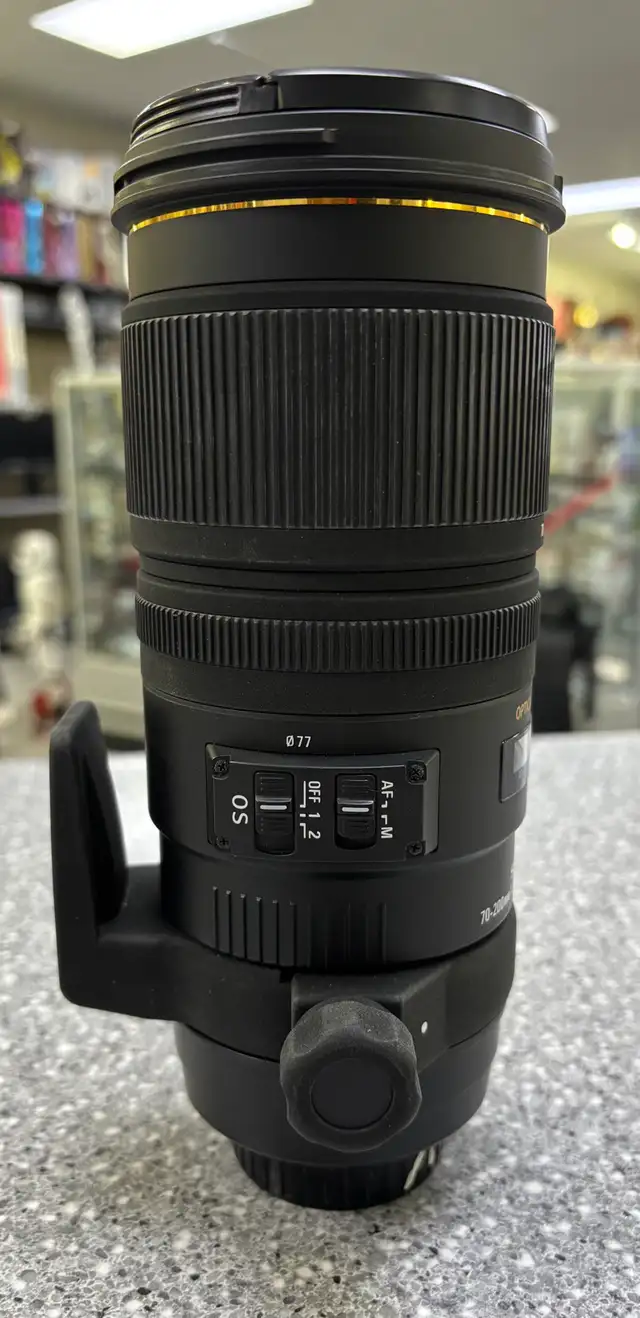 Sigma 70-200mm DG HSM 1:2.8 APO Nikon Mount