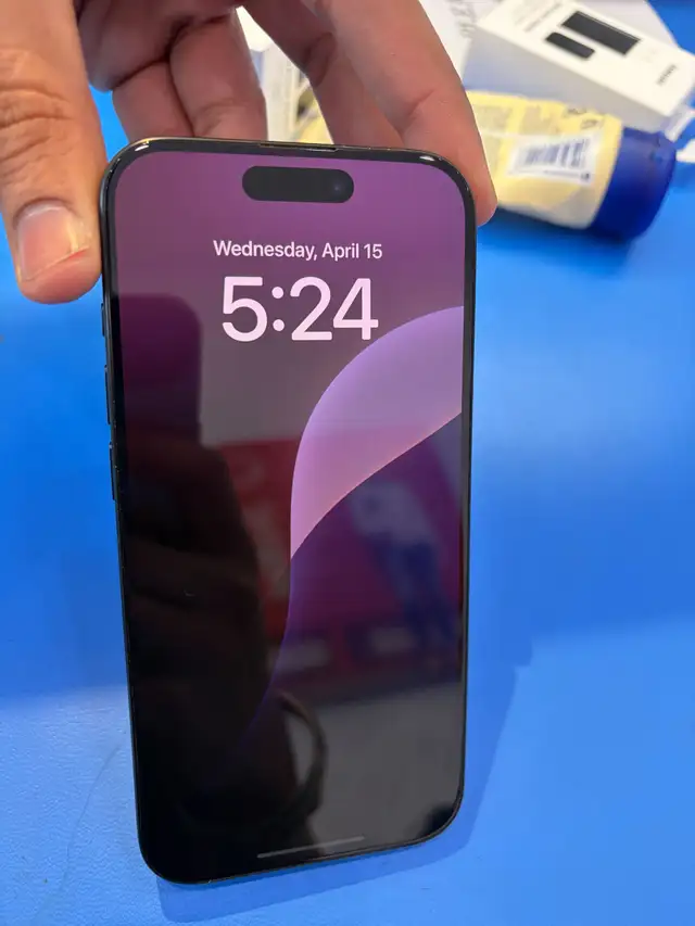 Unlocked iPhone 15 Pro (128GB) LIMITED OFFER!! - Photo 2