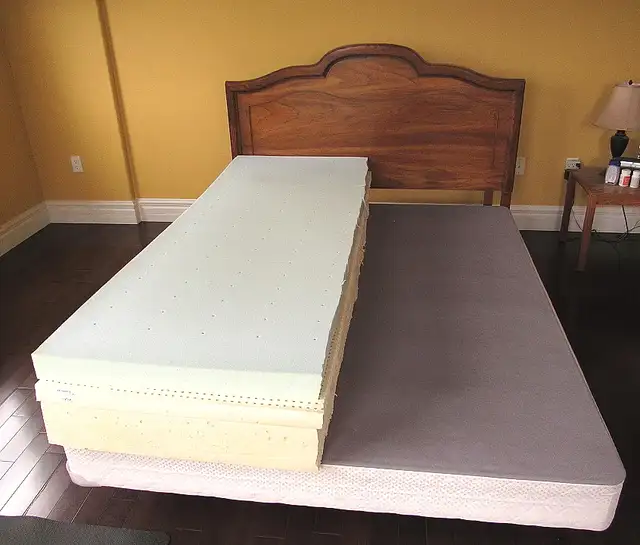 LIEN 'A Latex foam mattress, split queen size (30x80x10") - Photo 2