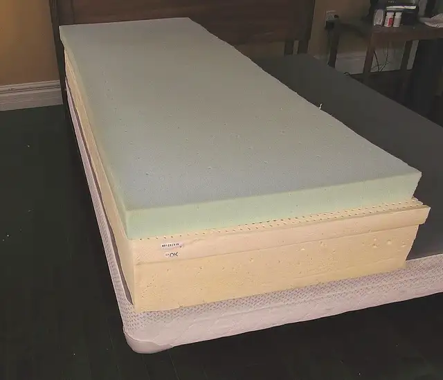 LIEN 'A Latex foam mattress, split queen size (30x80x10") - Photo 3