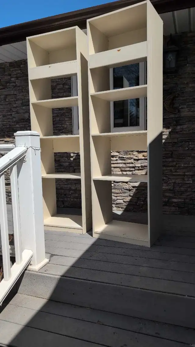 two free shelves 23' x 80'