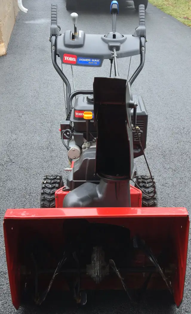 Toro Power Max 826 OE Snowblower - Photo 4