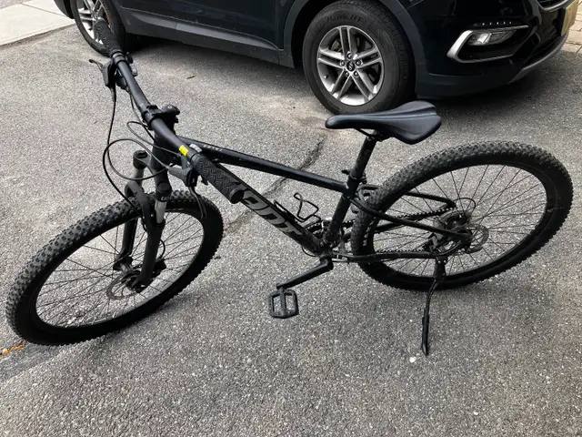 2022 Giant Talon XS mountain bike