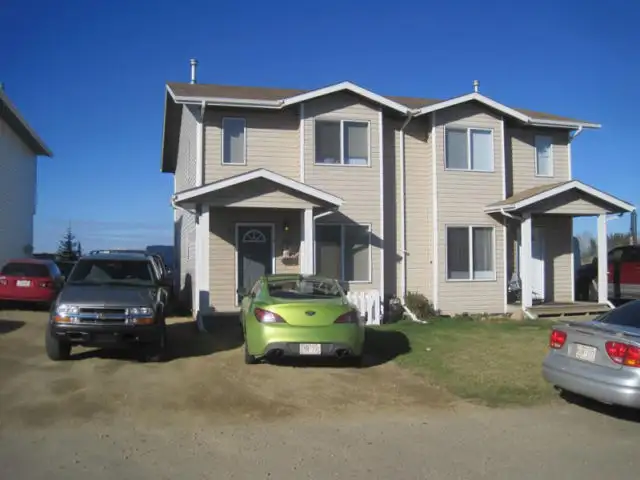 Blackfalds MasterBedroom For Rent