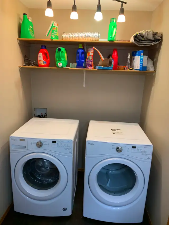 Blackfalds MasterBedroom For Rent - Photo 6