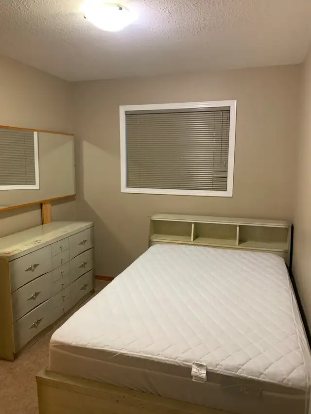 Blackfalds MasterBedroom For Rent - Photo 7