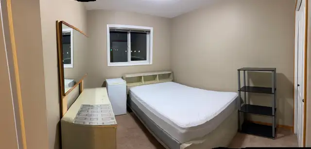 Blackfalds MasterBedroom For Rent - Photo 8