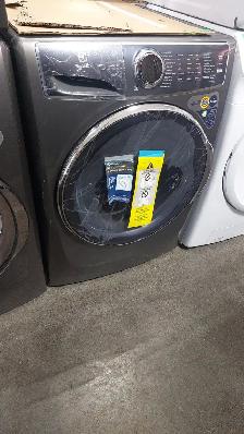 Washer - Electrolux 5.2 Cu Ft ELFW7637AT2 - Front Load - New