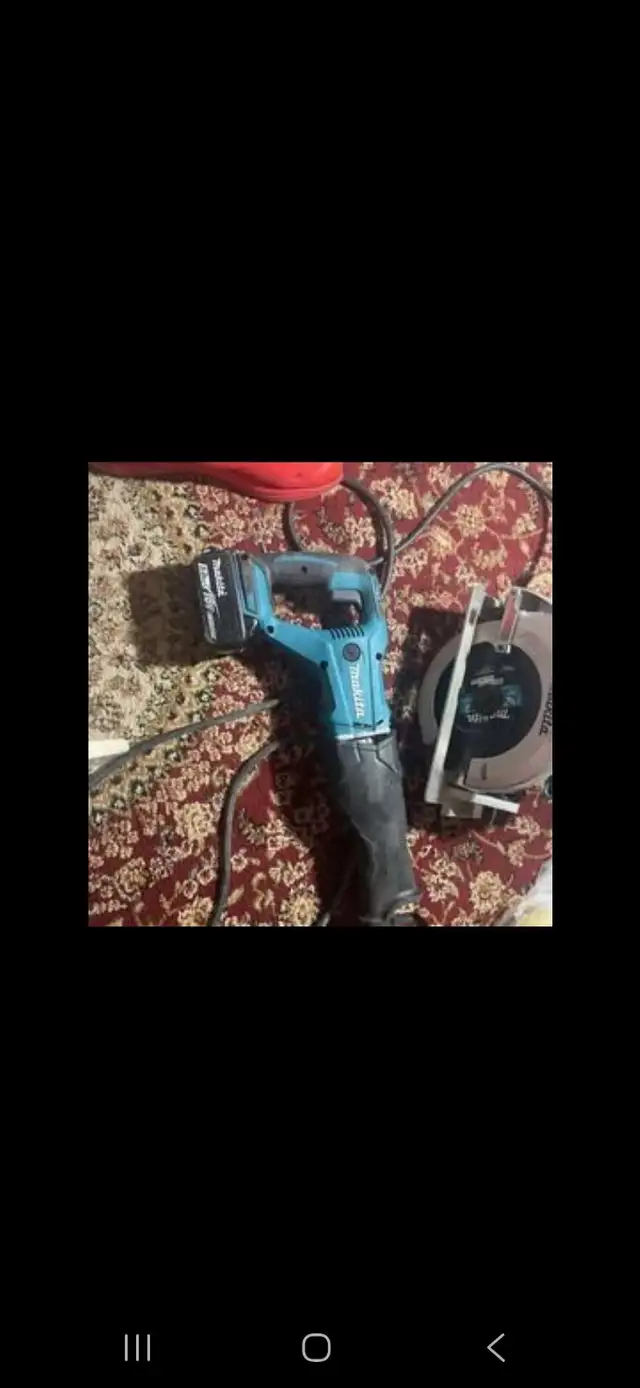Makita reciprocating saw battery and saw